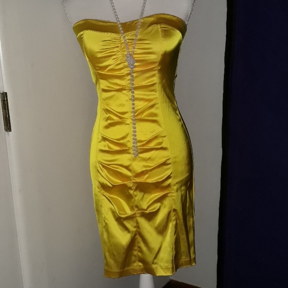 Cache Dresses & Skirts - 🆕️ NWT Cache lemon strapless homecoming dress